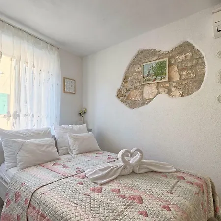 Graciela Apartment